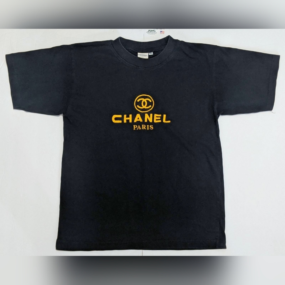 VTG Chanel Boutique Paris Black / YELLOW Women's T-Shirt #Medium